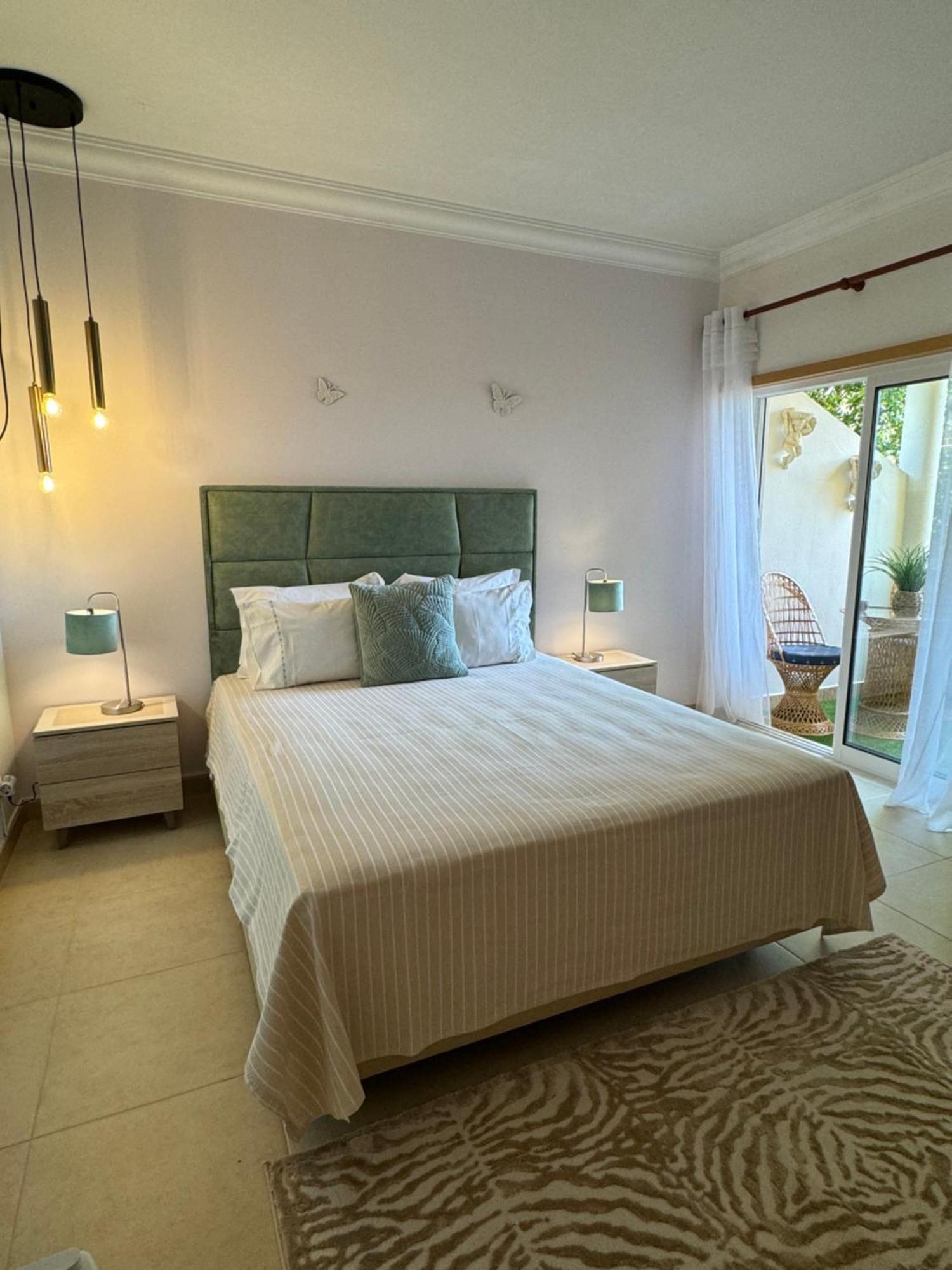 Lucie Lime Guesthouse Praia Da Luz Exterior photo