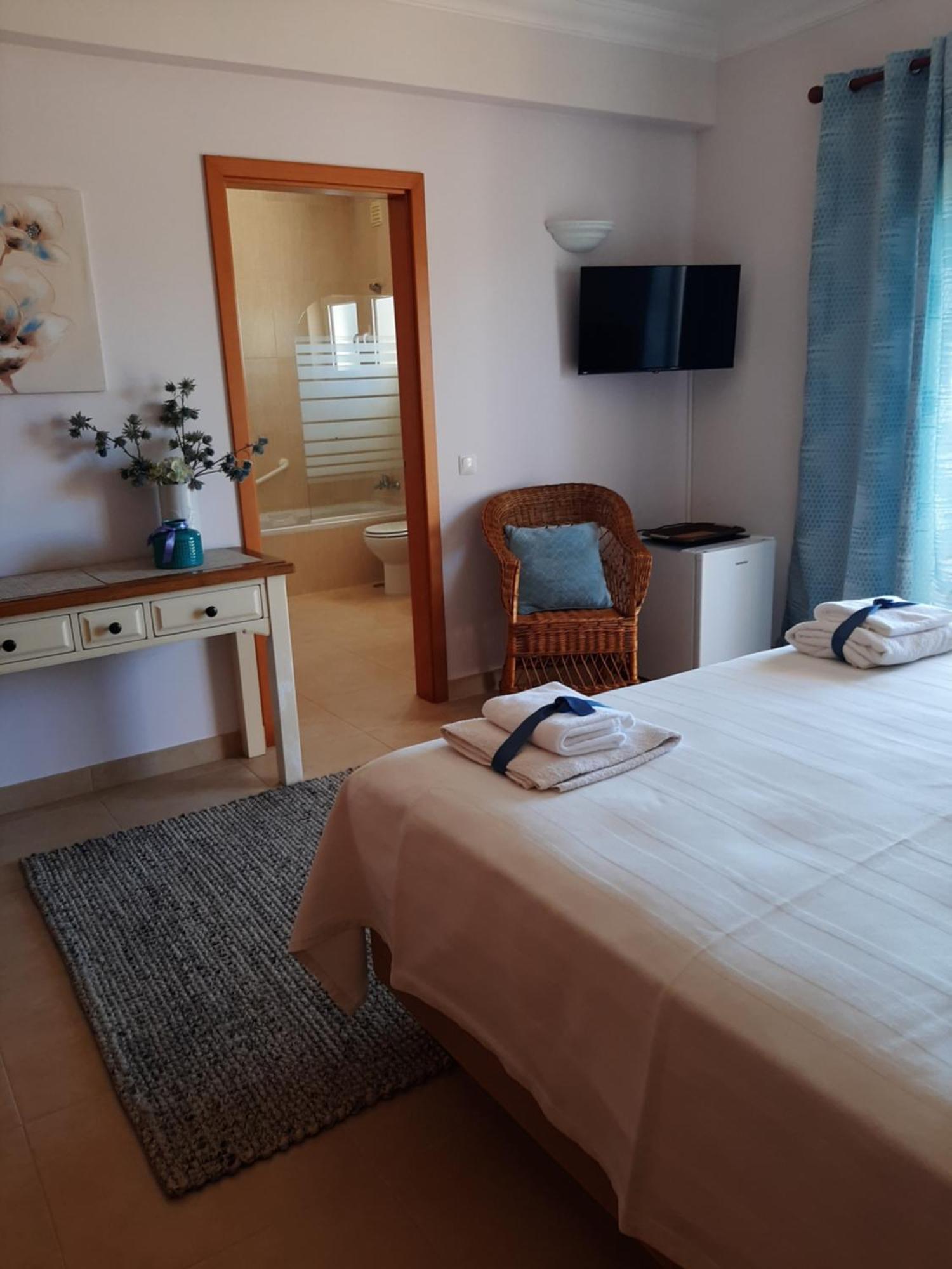 Lucie Lime Guesthouse Praia Da Luz Exterior photo